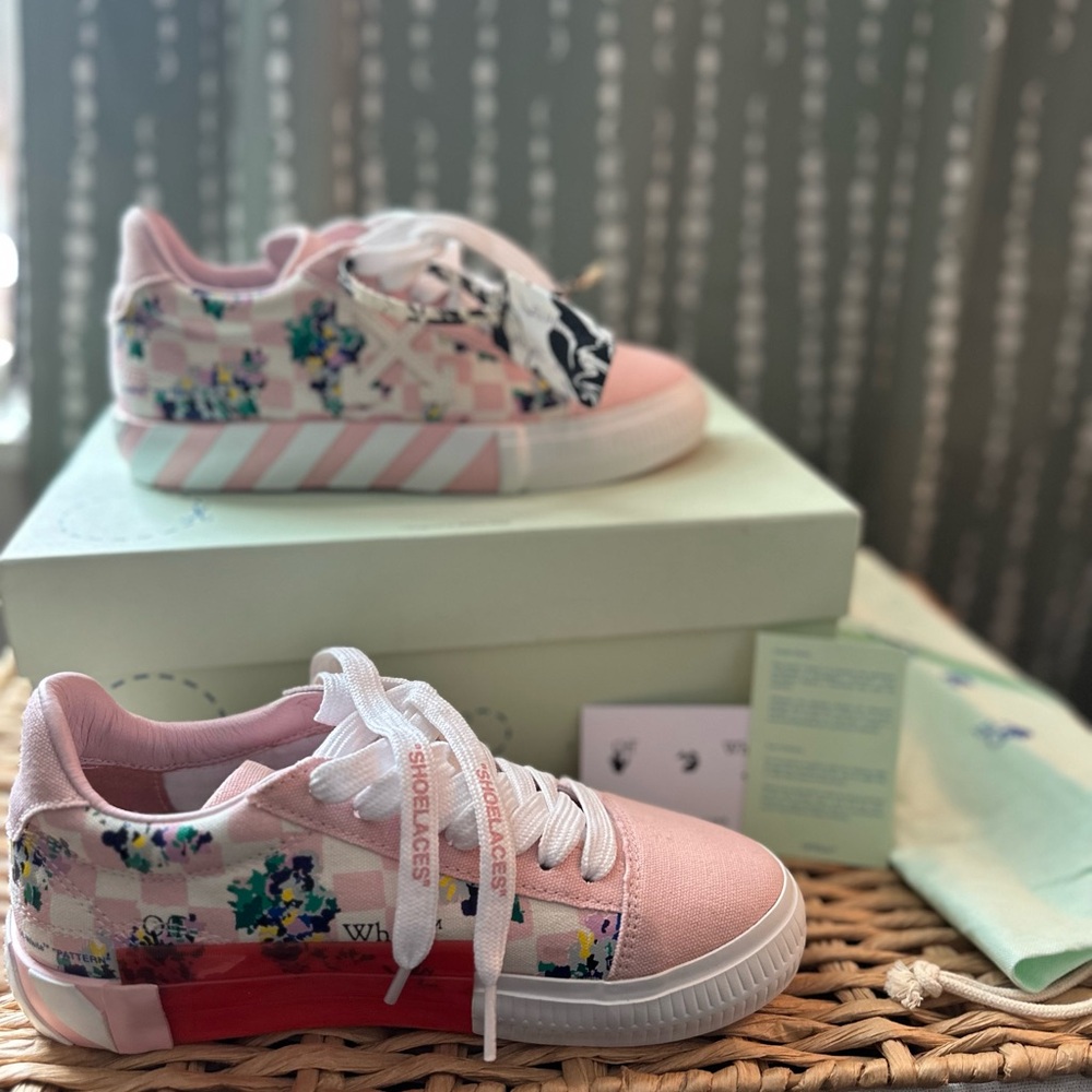 Off-White c/o Virgil Abloh | “Adam is Eve” | Limited Edition Trainers EU36/US5.5